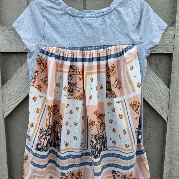 Style&Co short sleeve gray peach top - Picture 3 of 8